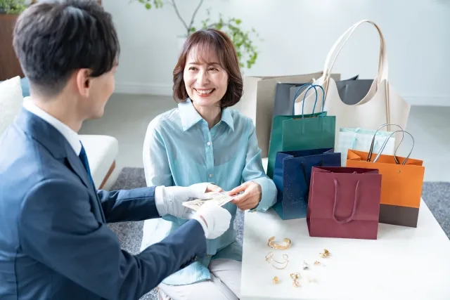 その場で現金をお渡し