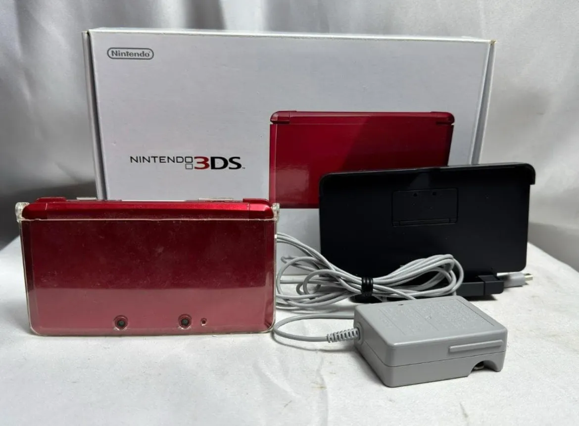 任天堂 Nintendo 3DS レッド